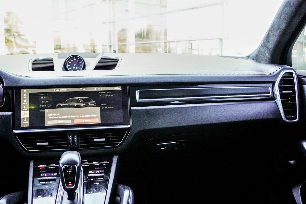 Used 2021 Porsche Cayenne GTS image 18