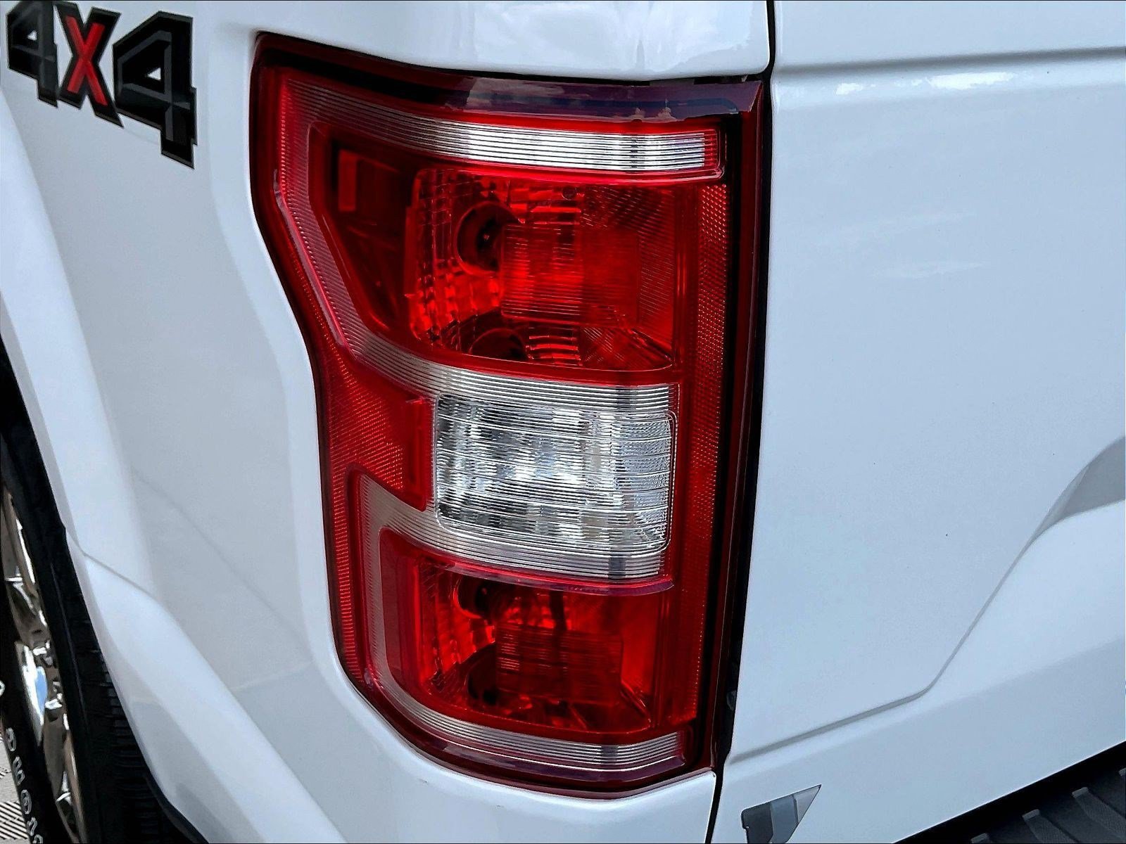 Used 2020 Ford F150 XLT w/ Equipment Group 302A Luxury AWD/4WD image 23