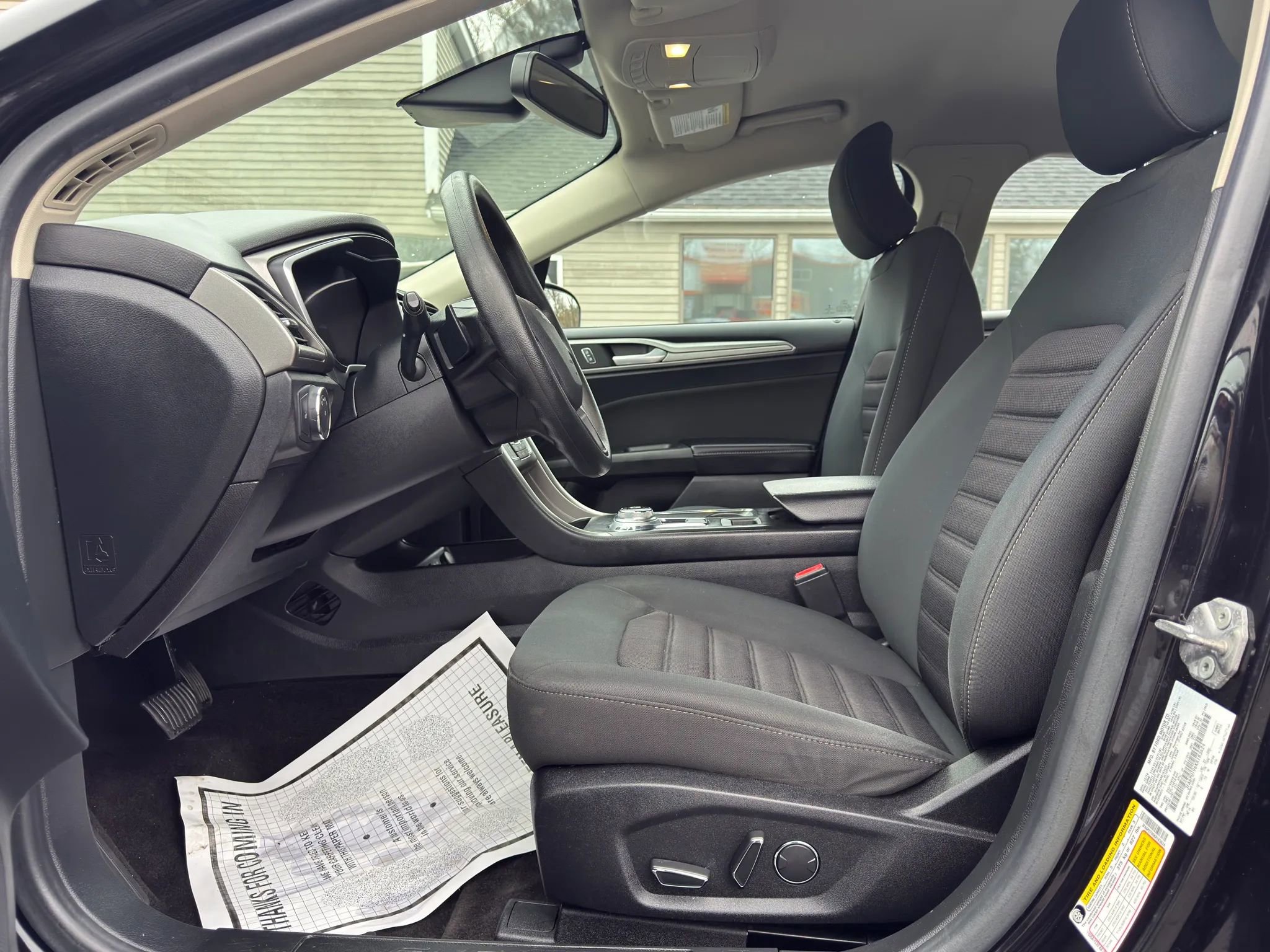 Used 2019 Ford Fusion SE AWD/4WD image 19