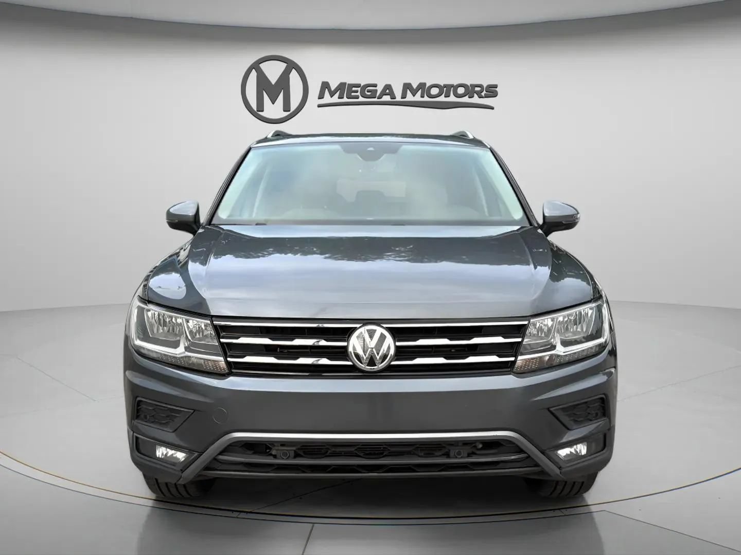 Used 2021 Volkswagen Tiguan SEL FWD image 9