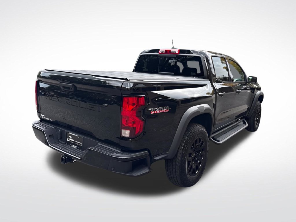 Used 2024 Chevrolet Colorado Trail Boss w/ Technology Package AWD/4WD image 7
