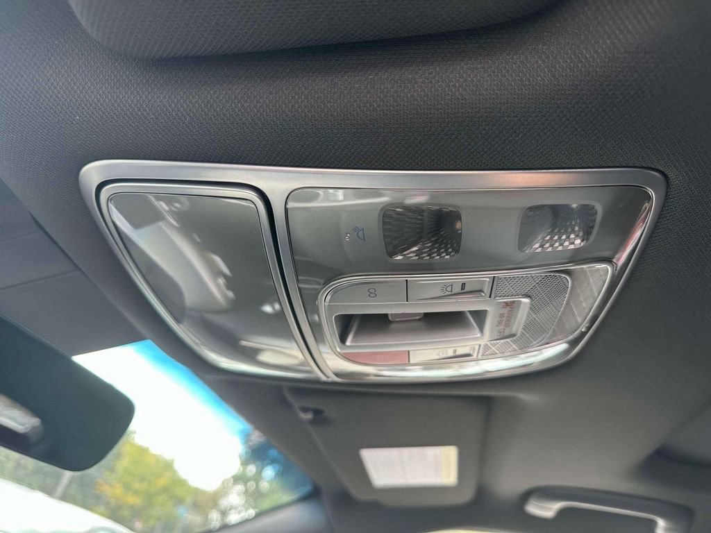 New 2025 Genesis GV60 Advanced image 29