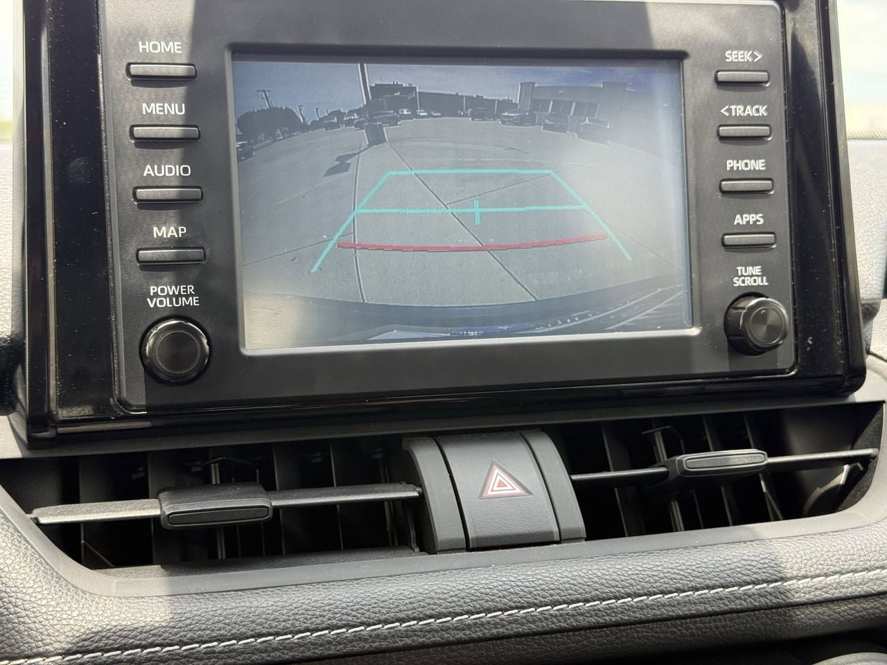 Used 2019 Toyota RAV4 XLE w/ Convenience Package FWD image 18