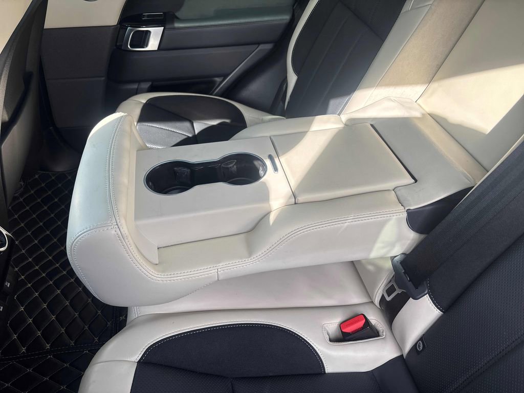 Used 2019 Land Rover Range Rover Sport HST image 20