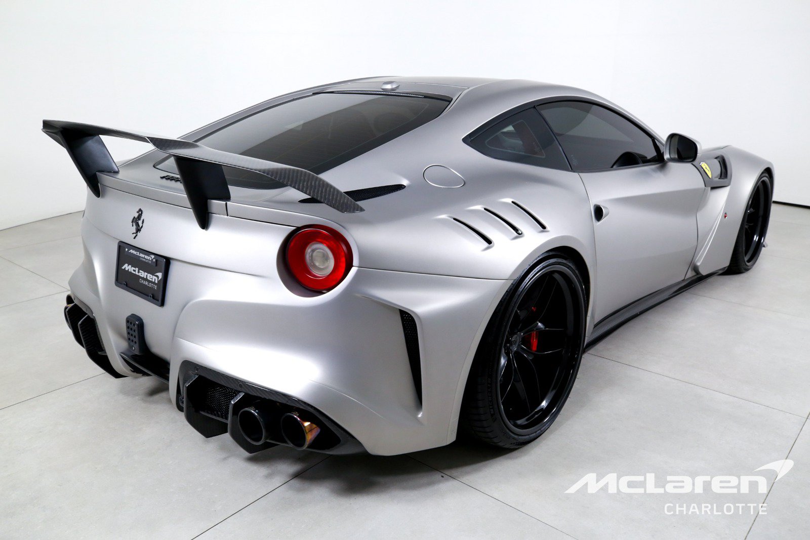 Used 2016 Ferrari F12 Berlinetta RWD image 8
