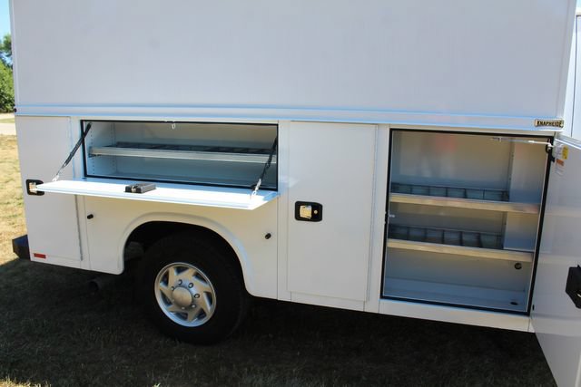 Used 2026 Ford E-350 and Econoline 350 Super Duty w/ Power Equipment Group RWD image 9