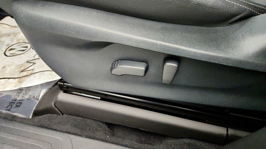 Used 2022 Subaru Ascent Onyx Edition image 12