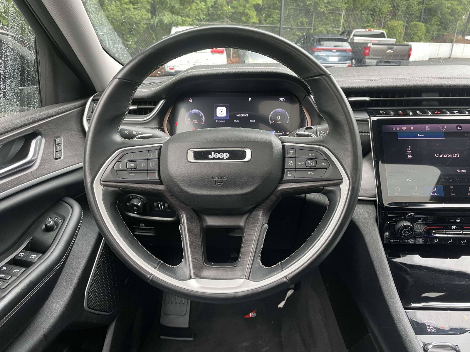 Certified 2021 Jeep Grand Cherokee L Limited AWD/4WD image 16
