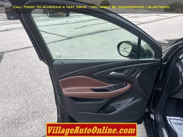 Used 2017 Buick Envision Essence AWD/4WD image 10
