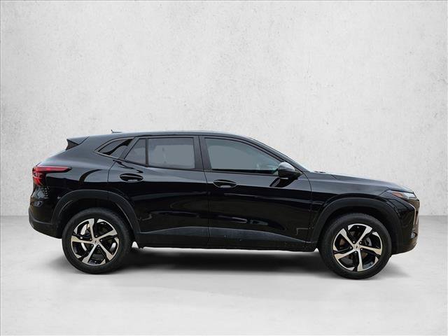 Used 2024 Chevrolet Trax RS FWD image 4
