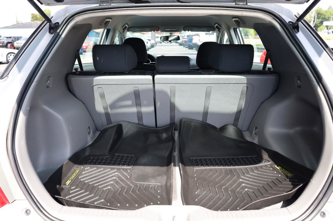 Used 2011 Toyota Matrix FWD image 15