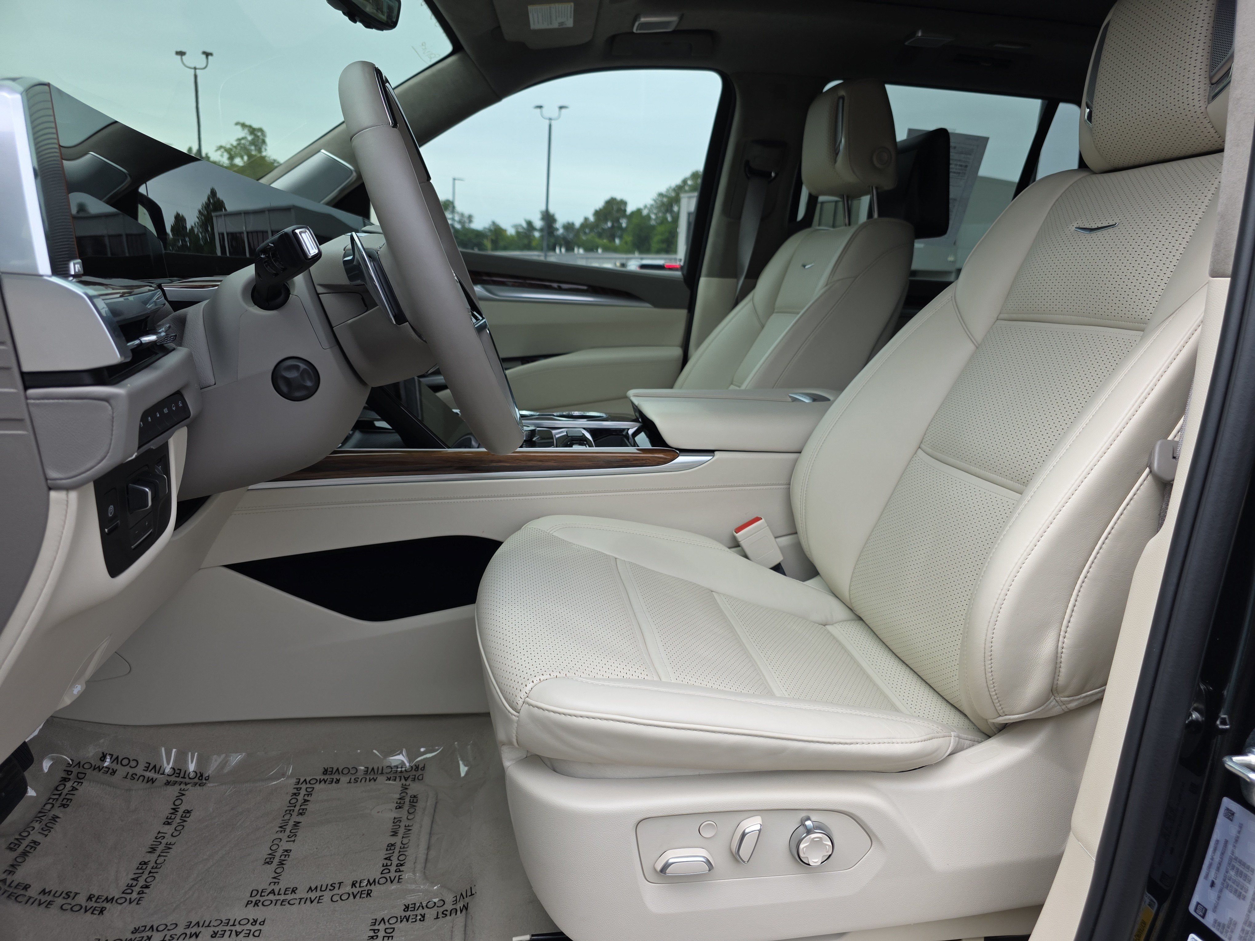 Used 2026 Cadillac Escalade Platinum Sport AWD/4WD image 10