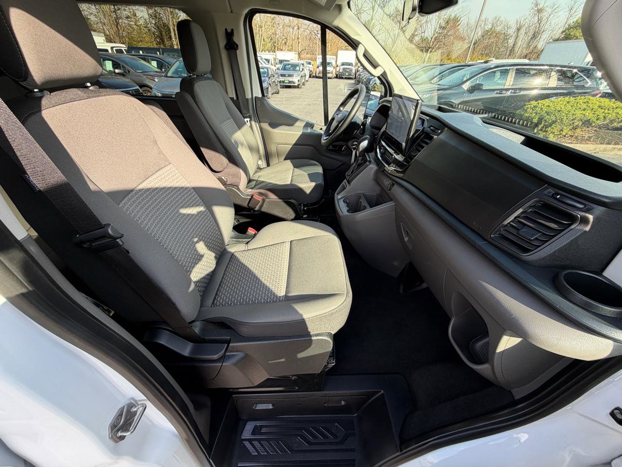 Used 2025 Ford Transit 350 XLT image 23