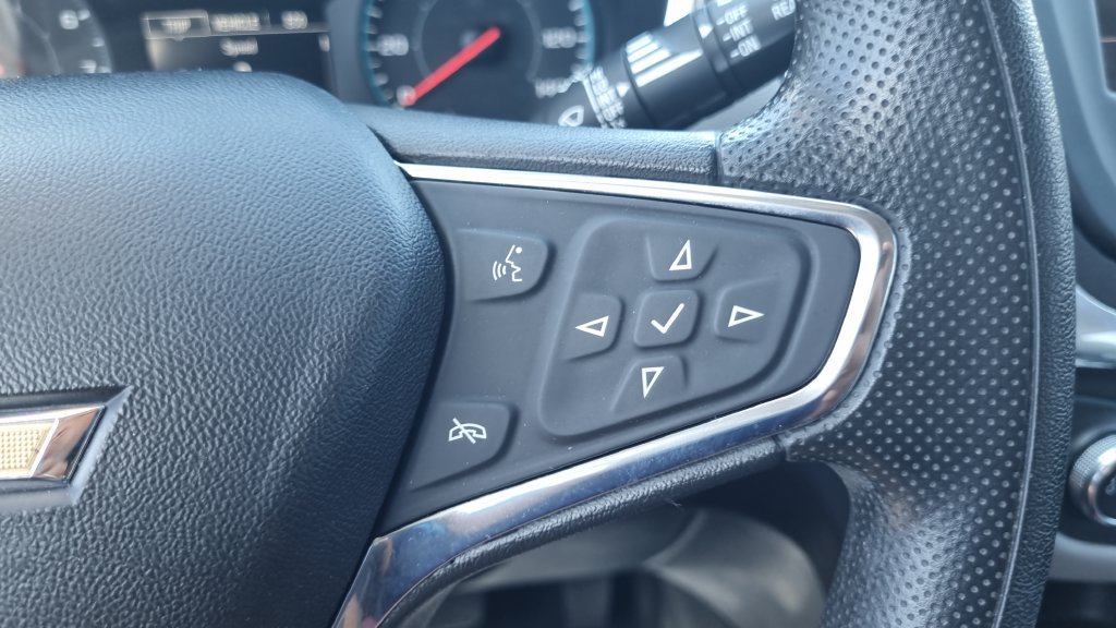 Used 2020 Chevrolet Equinox LS w/ LS Convenience Package FWD image 22