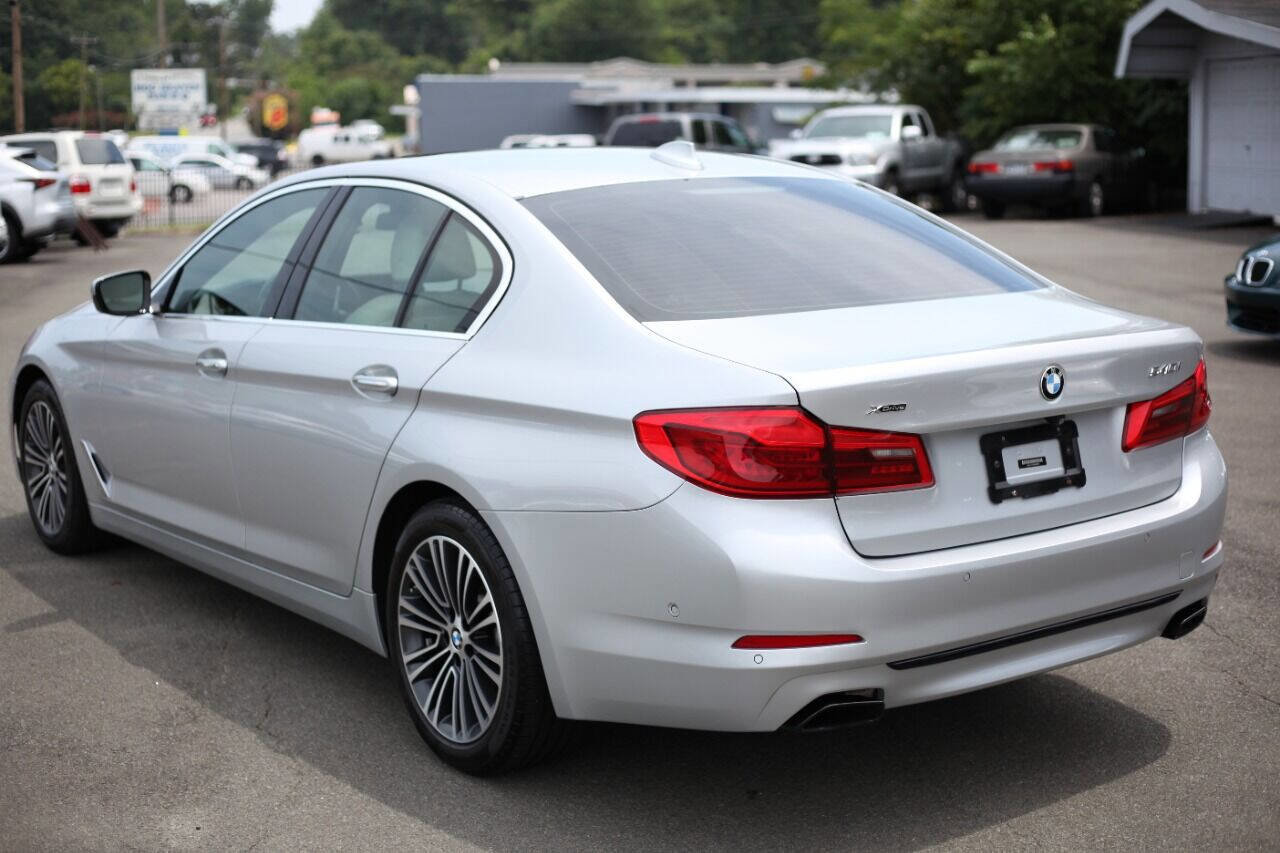 Used 2017 BMW 540i xDrive image 6