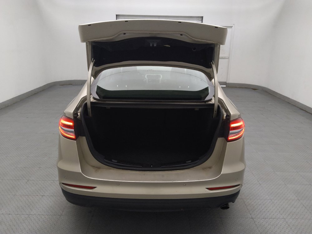 Used 2019 Ford Fusion SE FWD image 29