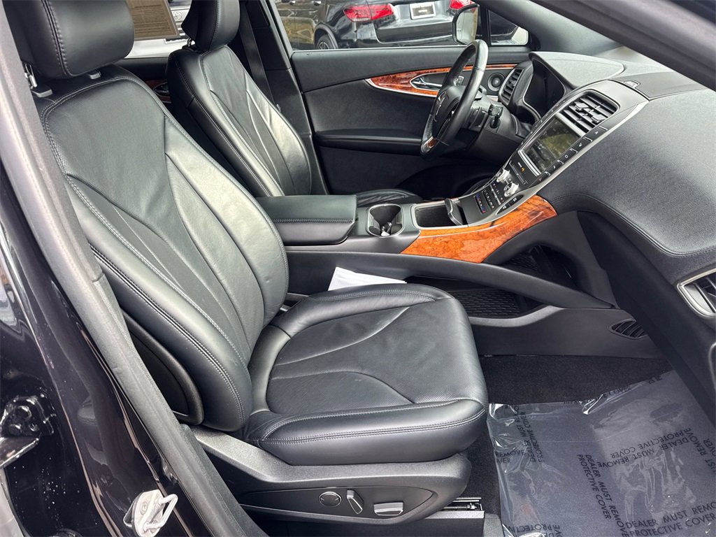 Used 2019 Lincoln Nautilus Reserve image 13