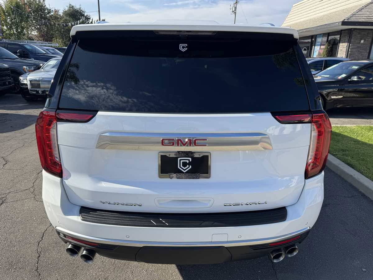 Used 2024 GMC Yukon Denali w/ Advanced Technology Package image 5