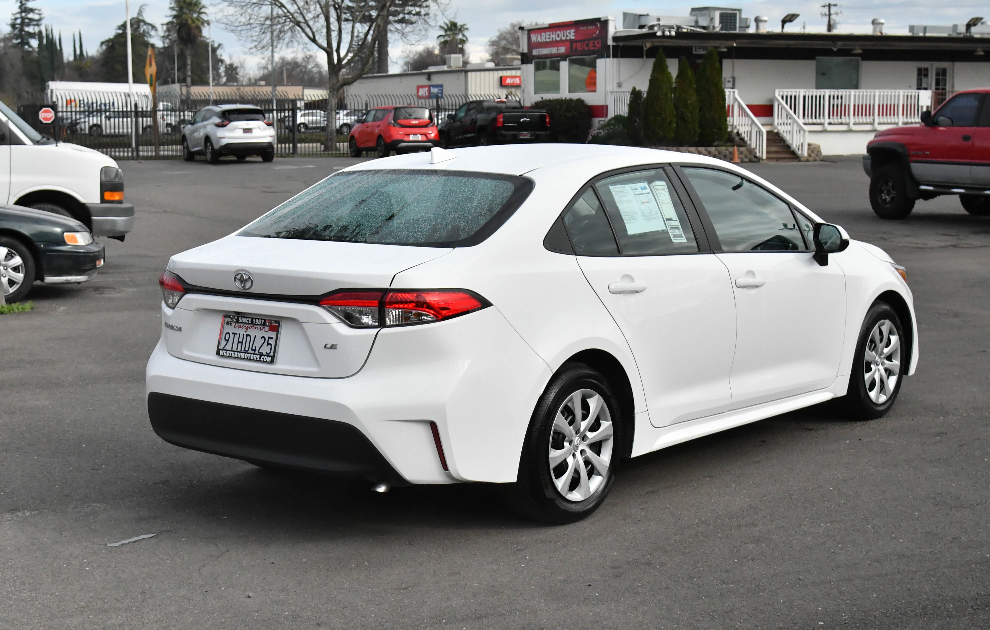 Used 2025 Toyota Corolla LE image 8
