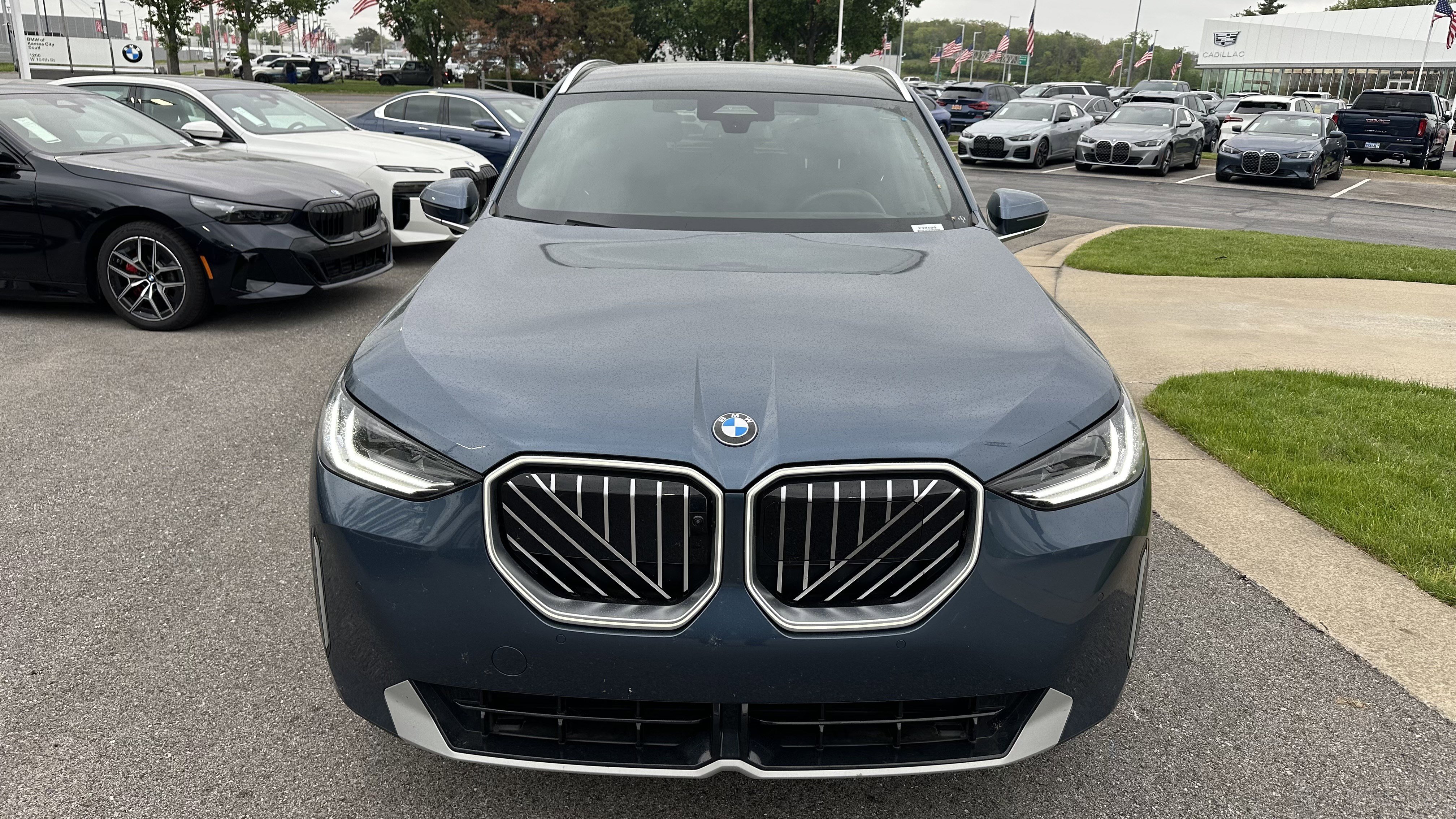 Certified 2025 BMW X3 xDrive30 AWD/4WD image 3