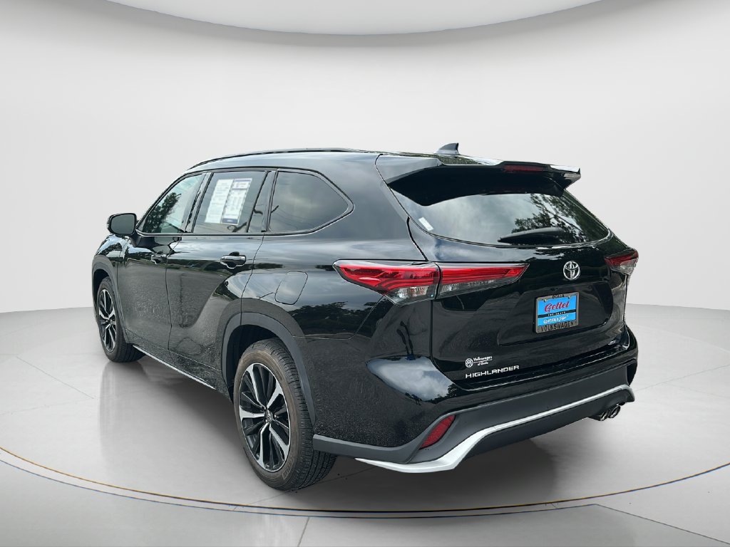 Used 2022 Toyota Highlander XSE FWD image 7