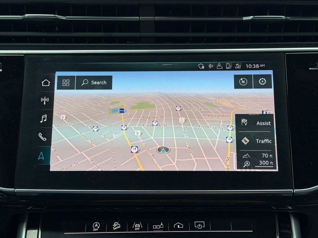 Used 2019 Audi Q8 Premium Plus w/ Premium Plus image 37