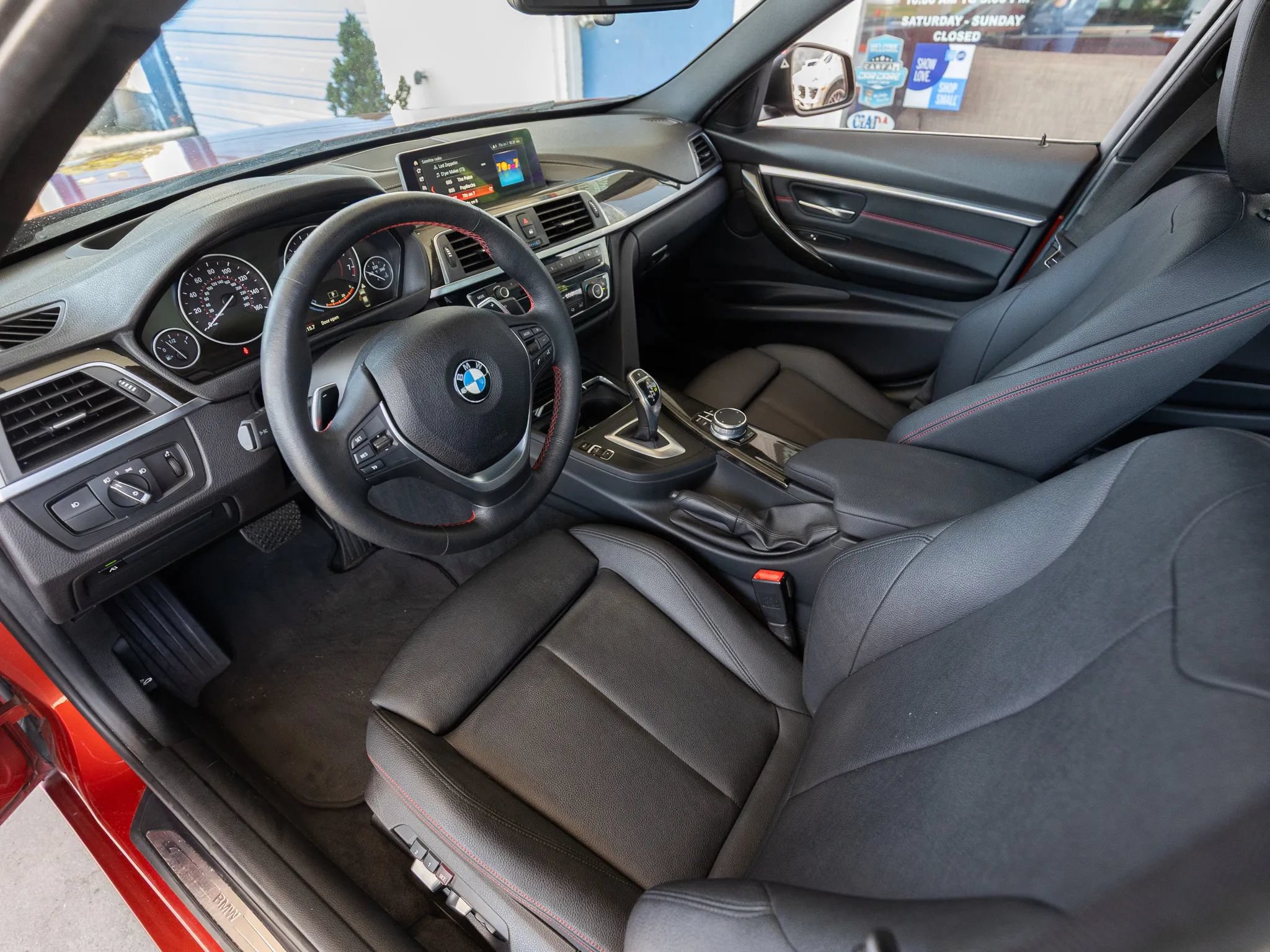 Used 2018 BMW 330i xDrive Sedan AWD/4WD image 19
