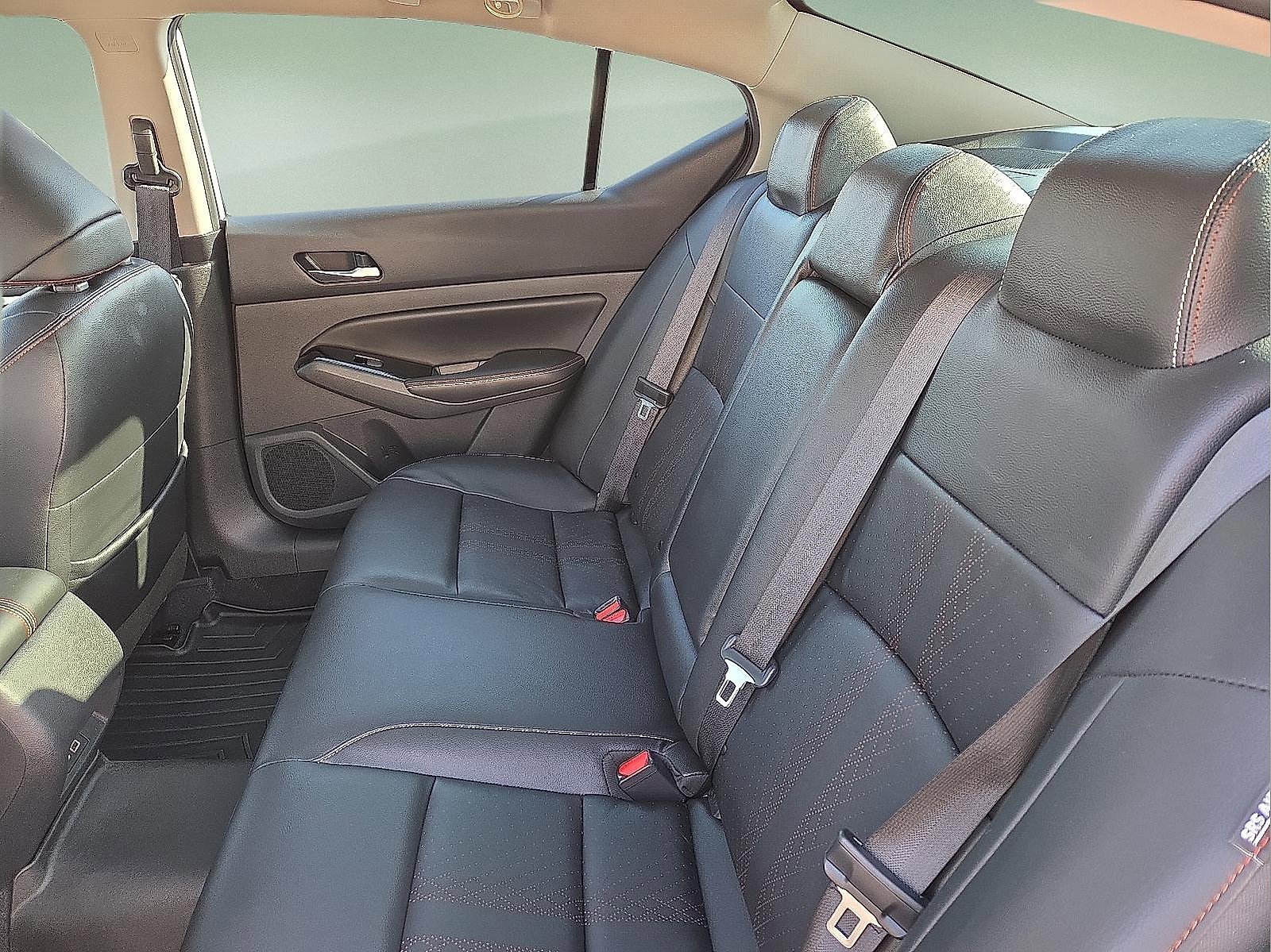 Used 2023 Nissan Altima 2.5 SR w/ SR Premium Package image 10