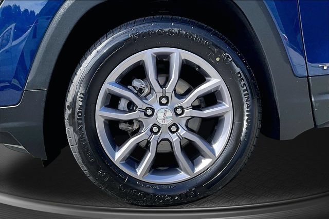 Used 2023 GMC Terrain SLT AWD/4WD image 31