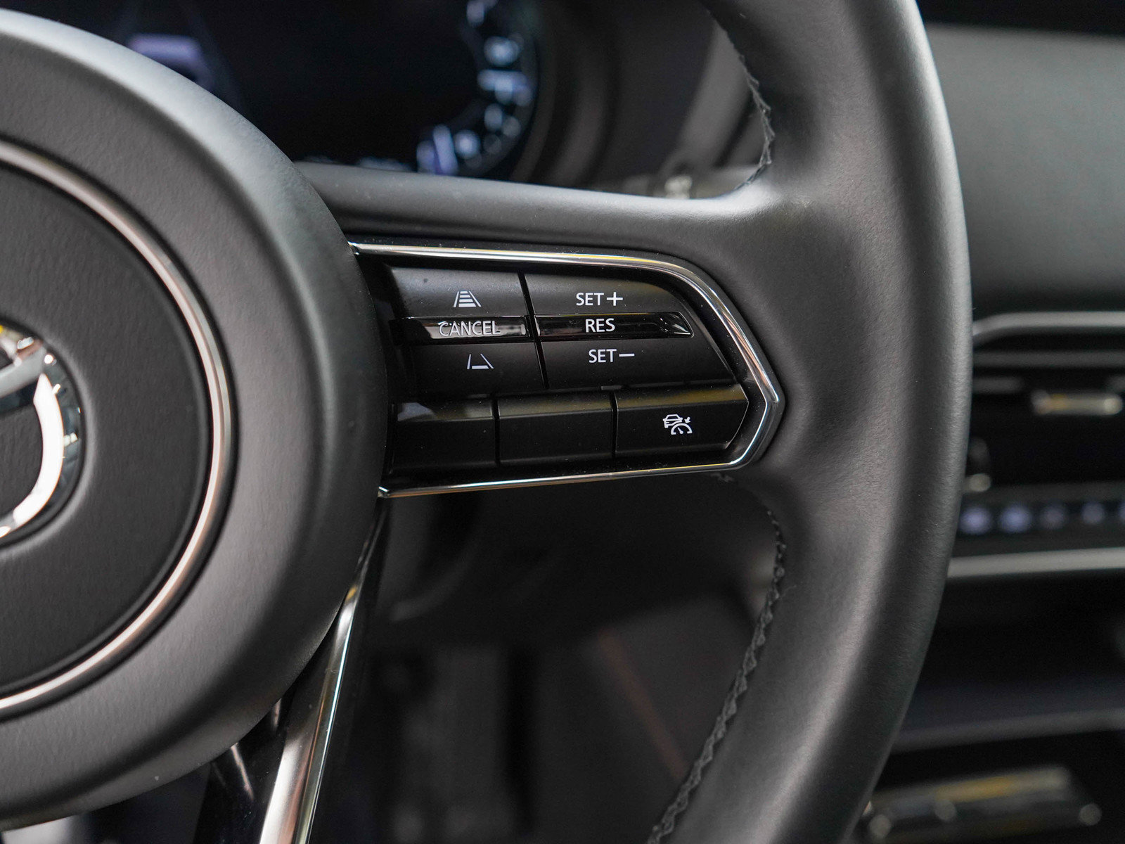 Certified 2024 MAZDA CX-90 Plug-In Hybrid w/ Preferred image 25