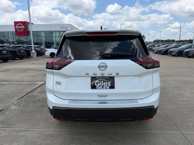 New 2026 Nissan Rogue SV FWD image 4