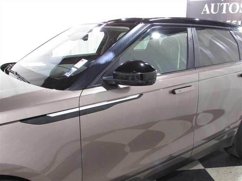 Used 2018 Land Rover Range Rover Velar AWD/4WD image 26