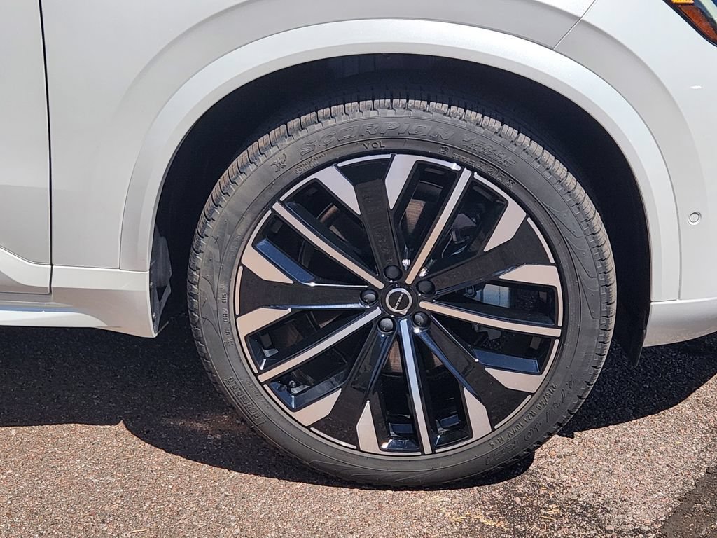 Used 2025 Volvo XC90 B6 Plus AWD/4WD image 30