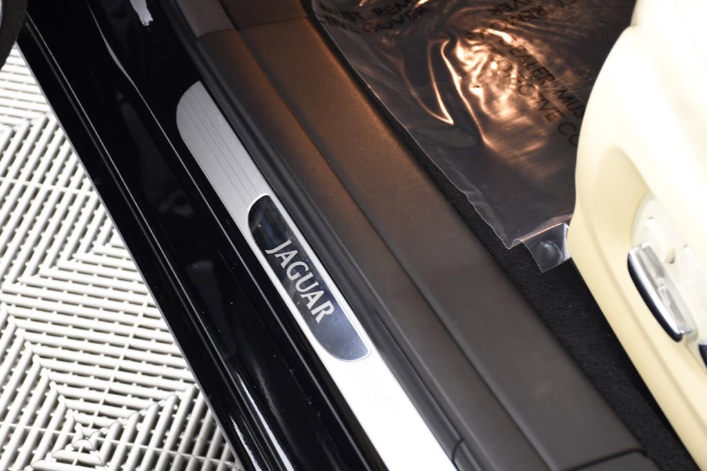 Used 2009 Jaguar XJ8 RWD image 24