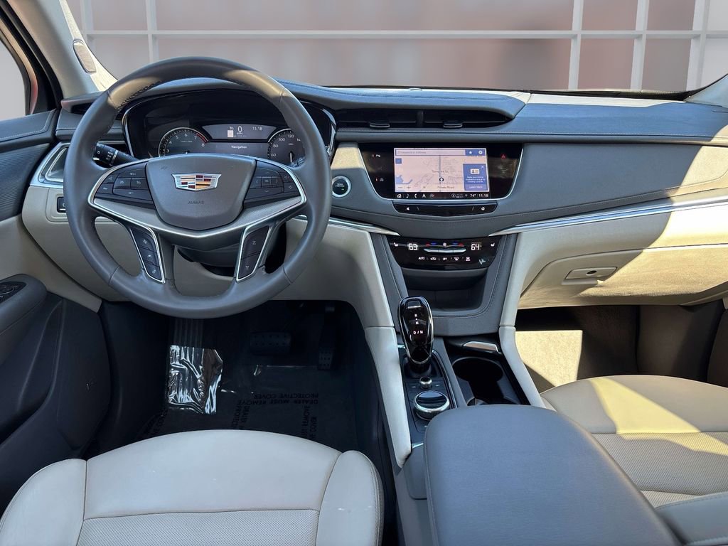 Used 2025 Cadillac XT5 Premium Luxury image 13