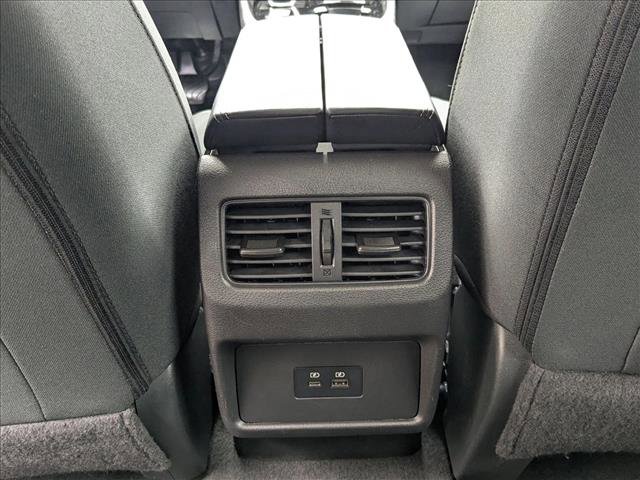 Certified 2023 Nissan Rogue SV image 17