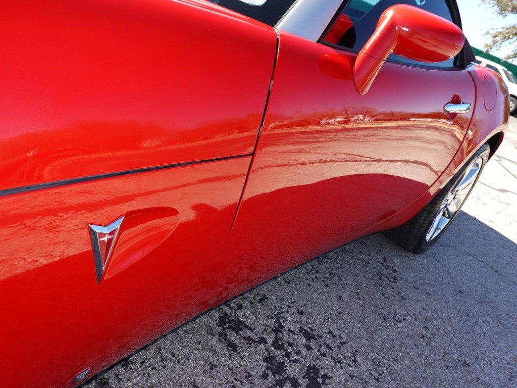 Used 2009 Pontiac Solstice GXP w/ Club Sport Package image 13