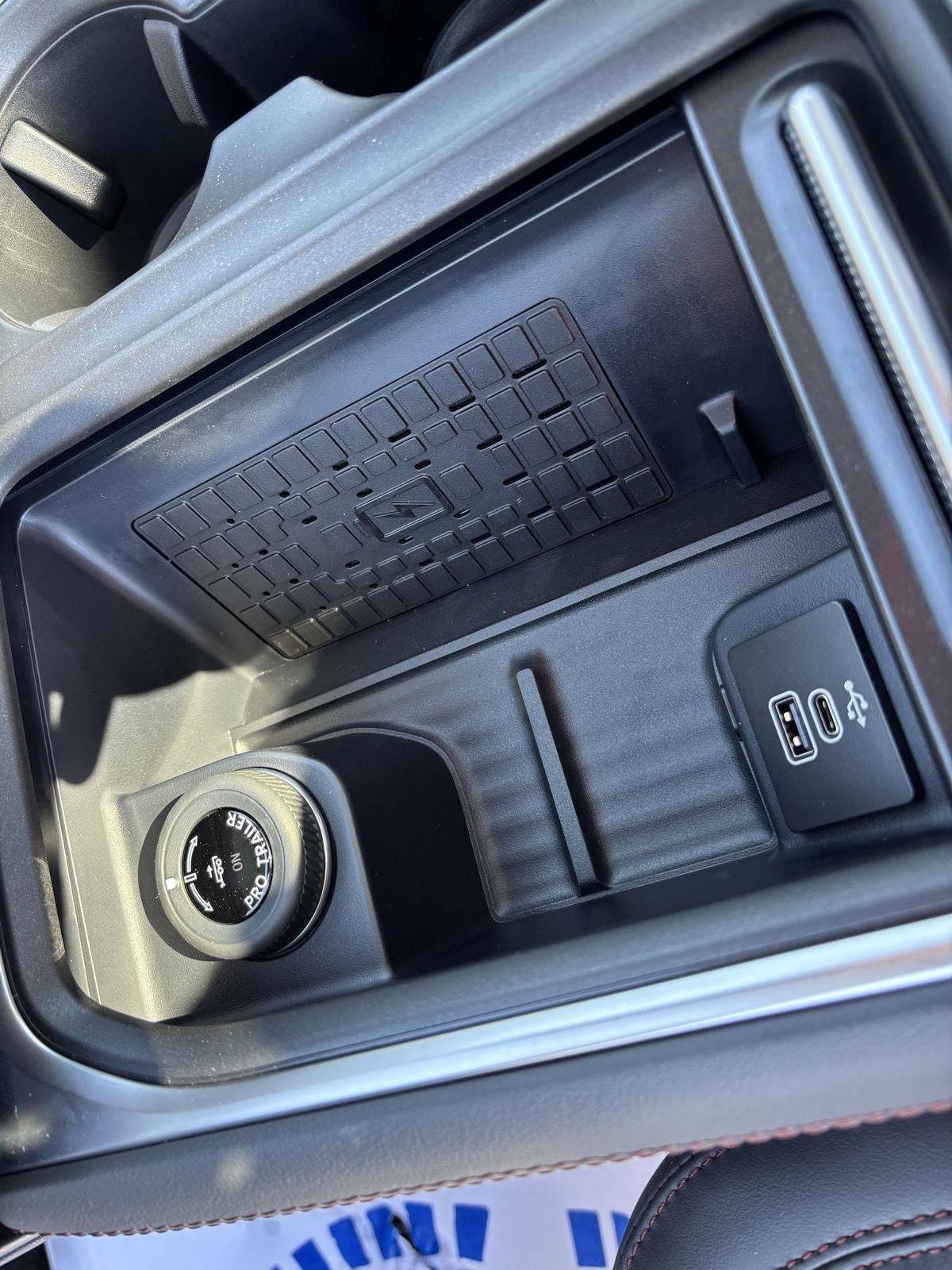 New 2025 Ford Expedition Active image 21
