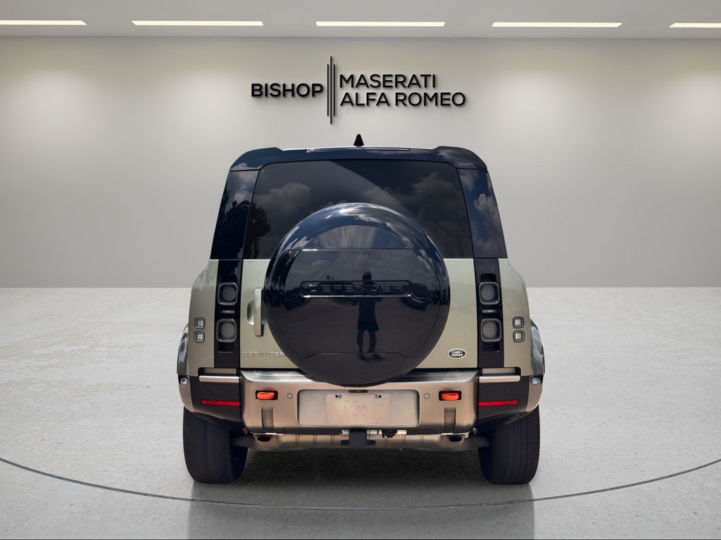 Used 2023 Land Rover Defender 110 X AWD/4WD image 4