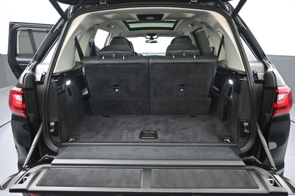 Used 2019 BMW X7 xDrive50i w/ Premium Package AWD/4WD image 38