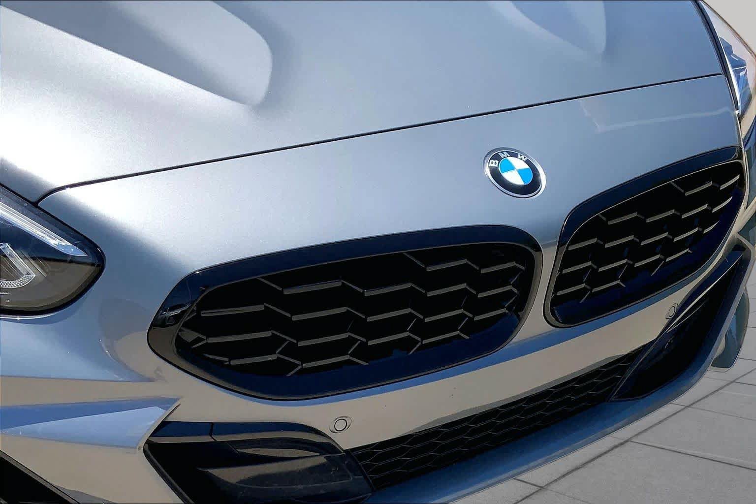 Certified 2025 BMW Z4 sDrive30i w/ Shadowloine Package RWD image 23
