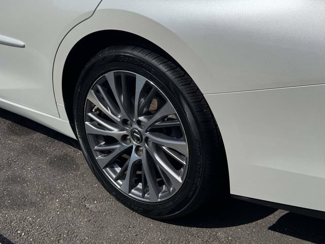 Used 2020 Lexus ES 350 w/ Premium Package FWD image 9