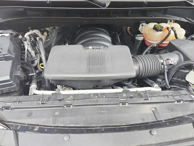 Used 2025 GMC Yukon XL Denali AWD/4WD image 18