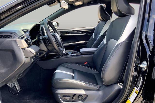 Certified 2025 Toyota Camry SE FWD image 8
