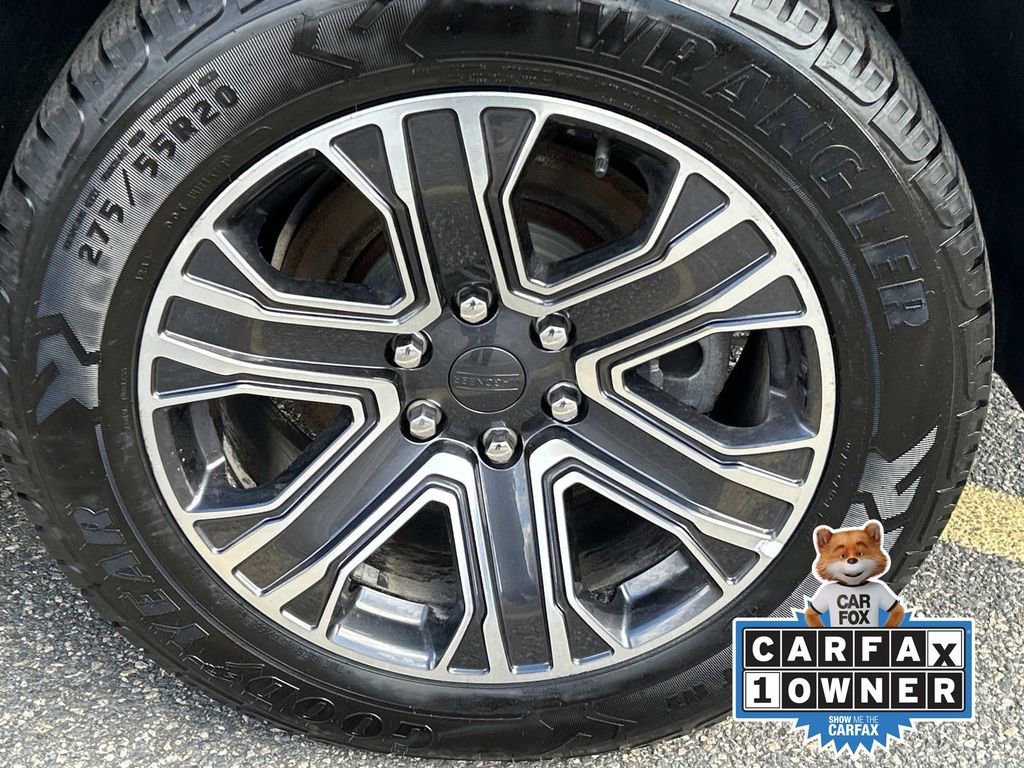 Used 2024 Jeep Wagoneer Series II w/ Flexible Seating Group image 9