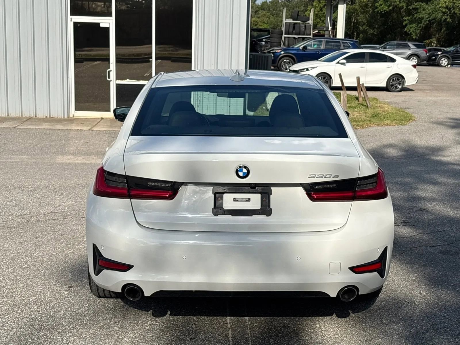 Used 2021 BMW 330e xDrive w/ Convenience Package AWD/4WD image 8