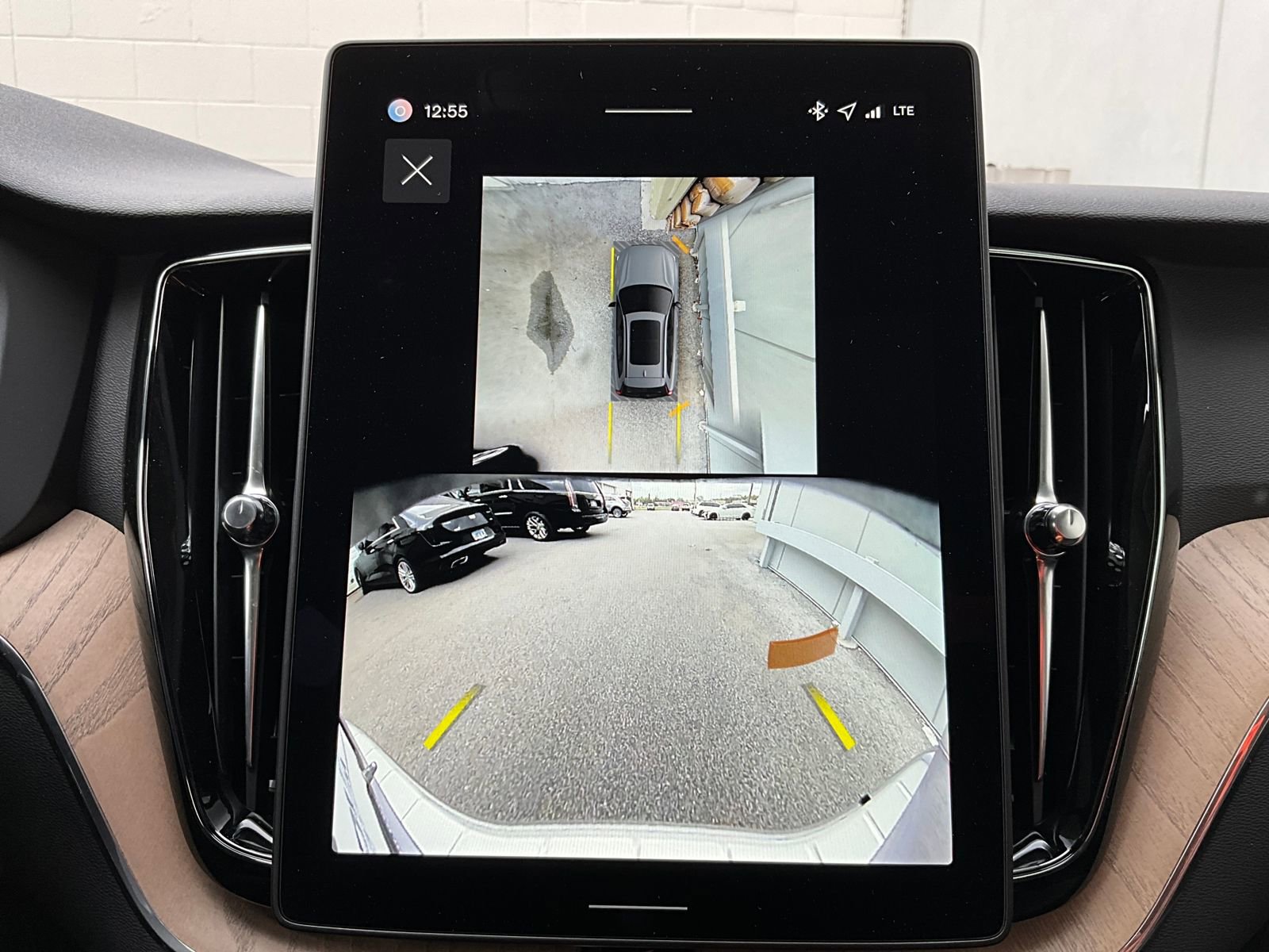 New 2026 Volvo XC60 B5 Plus w/ Protection Package Premier image 21