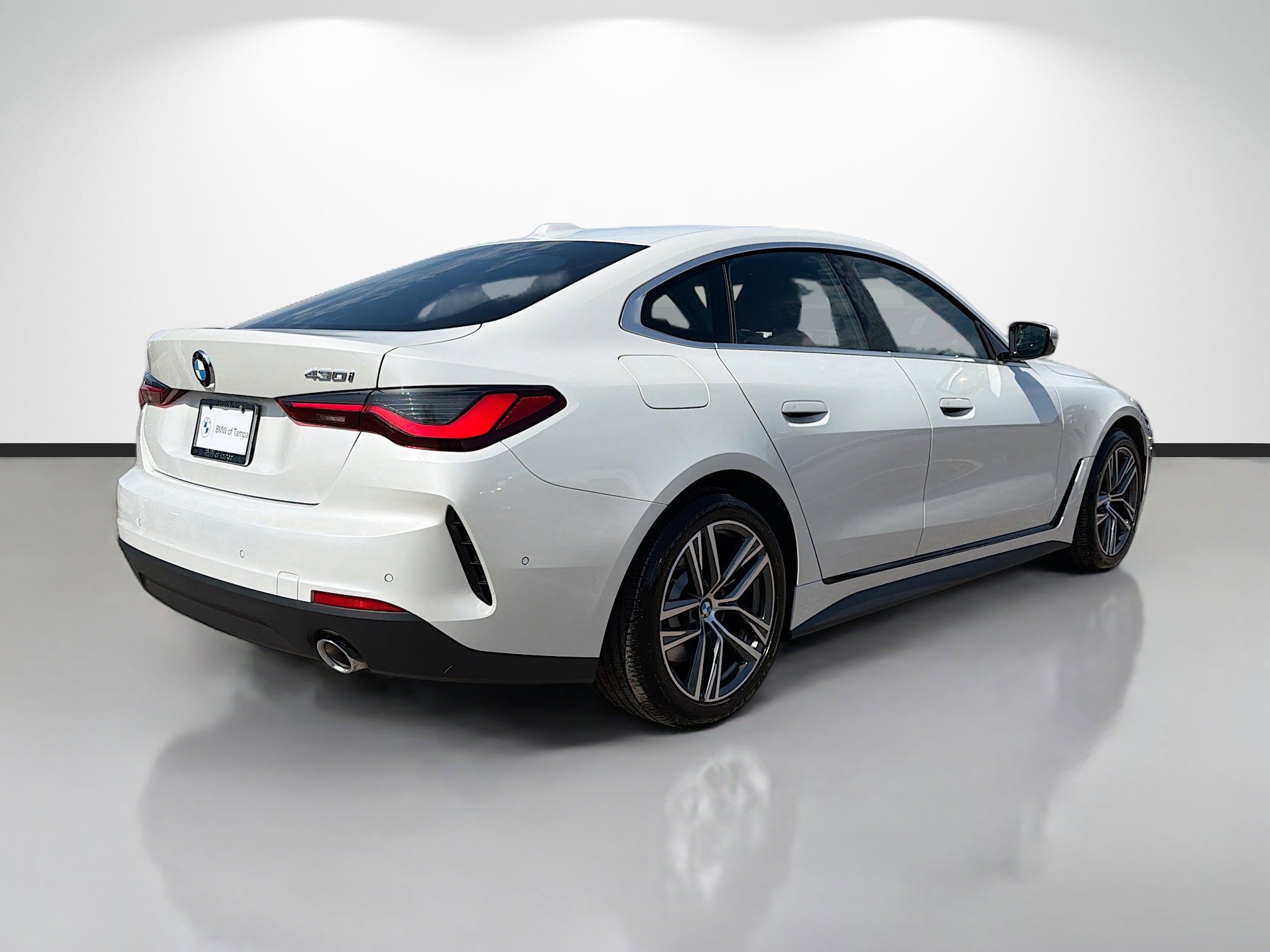 Used 2025 BMW 430i image 3