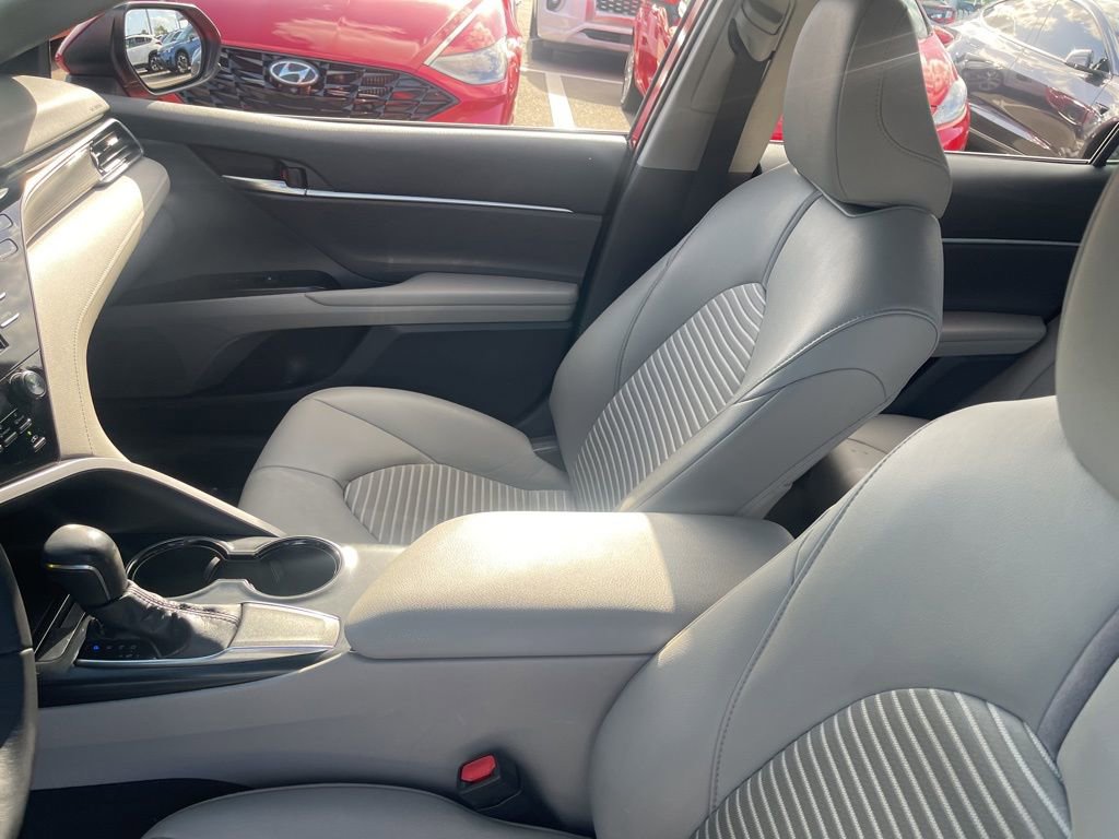 Used 2019 Toyota Camry SE image 17