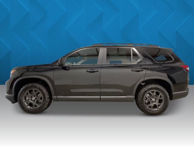 New 2025 Honda Pilot TrailSport image 2
